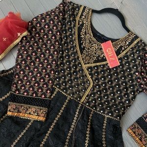 Pakistani 2pc heavy work anarkali suit NWT